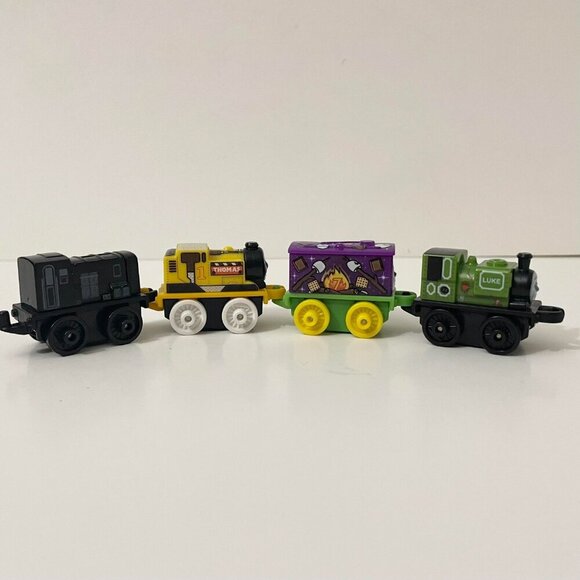 Lot of 10 Fisher Price Thomas and Friends Minis Train Engines - Picture 5 of 16